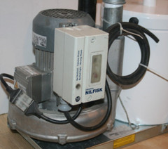Nilfisk VHW210 industrial vacuum cleaner 460V, 0,95kW, 60 Hz In Good condition