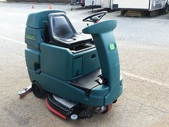 Nobles Speed Scrub Rider 32″ Floor Scrubber under 700Hours 60 day parts WARRANTY