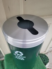 Glaro 23 GALLON Round Steel Recycling Bin, GREEN/GREY. PRE-OWNED $649 RETAIL