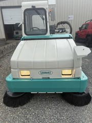 Tennant 6650 XP Gas Sweeper Totally Serviced Cab With Heat And Air Low Hours GM