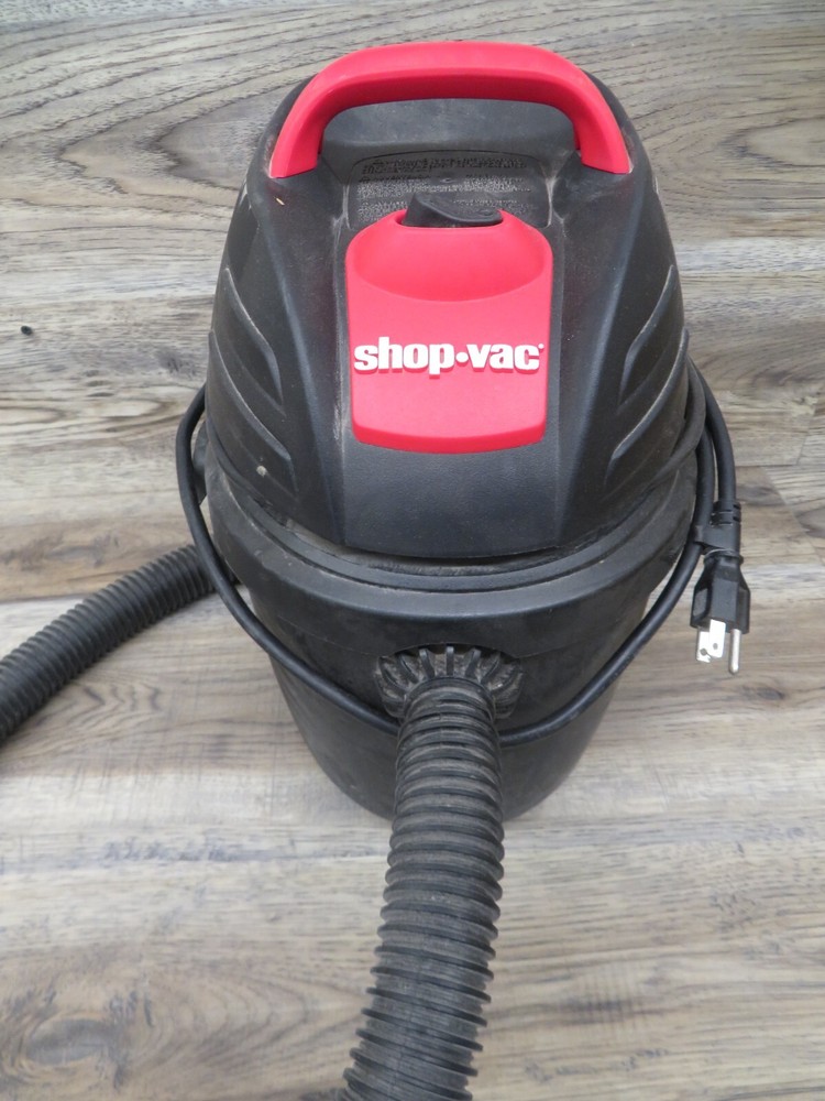 SHOPVAC WET/ DRY PORTABLE VACUUM L250 2.5 GAL 120 V 8 A 1-1/4″ Hose Port