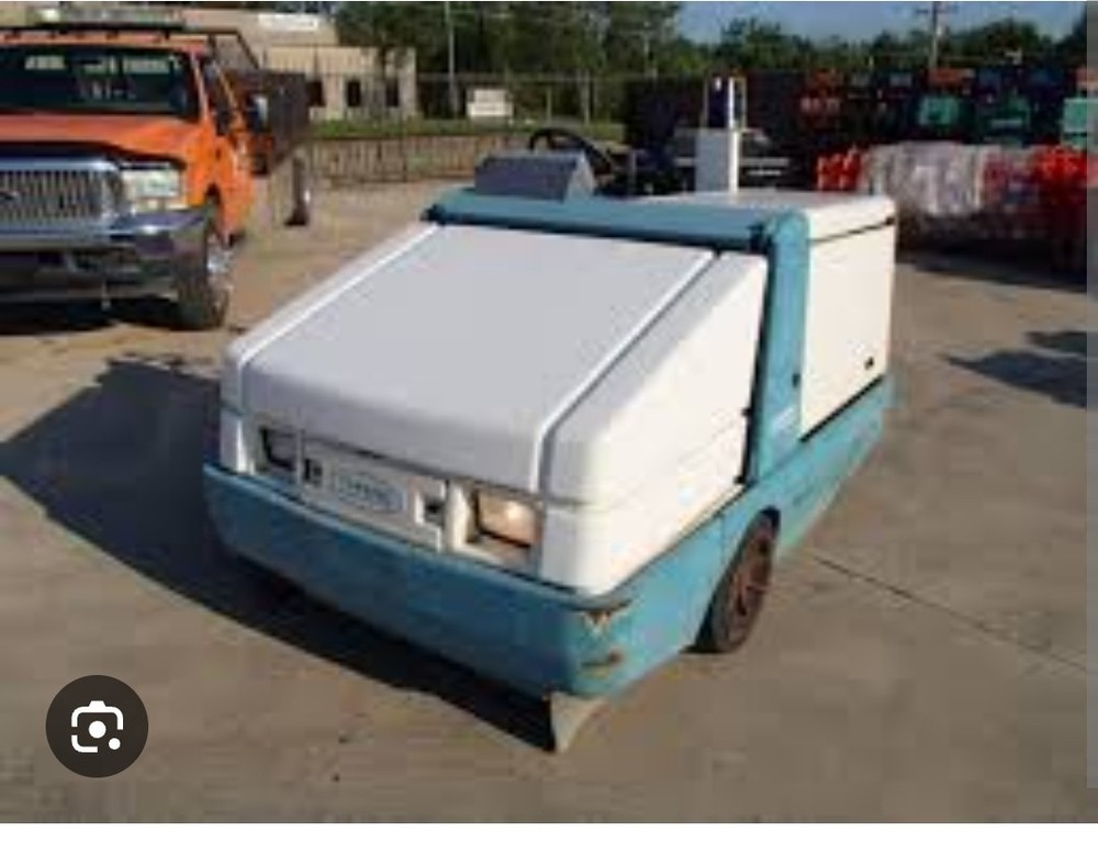 Tennant 355 Propane Sweeper