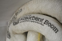 Oil-Only Absorbent Booms Spill Containment White Polypropylene 2-Pack 10 Ft