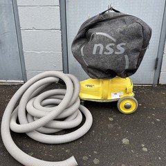 NSS M-1 PIG HEAVY DUTY PORTABLE VACUUM & BAG + HOSE WOW!! WORKS GOOD!