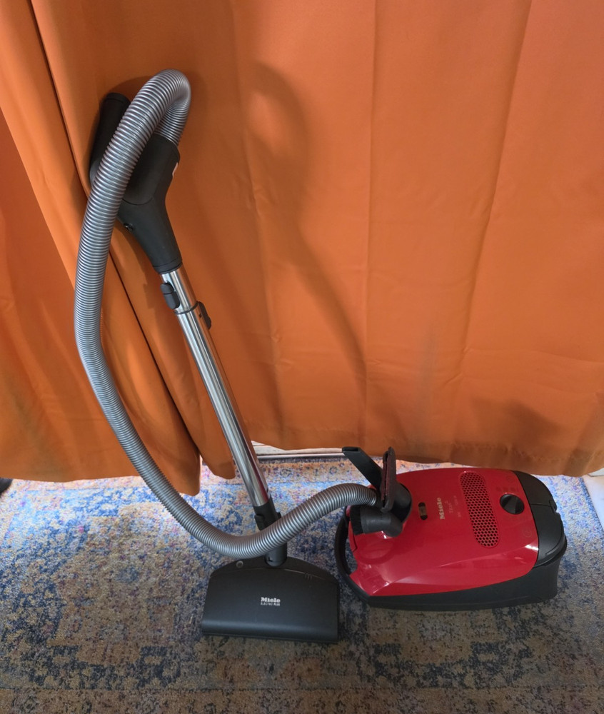 Miele Titan S2180 Bagged Canister Vacuum 120V w/ Floor Tool & Dusting Brush
