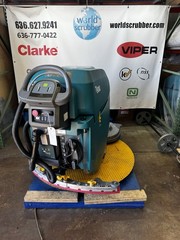 Tennant T500e Walk-Behind Floor Scrubber 32”/24V NewBattery SN1221 Low Hours 272