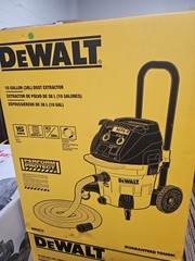 DEWALT DWV015 10-Gallon Corded Dust Extractor w/ Automatic Filter Clean
