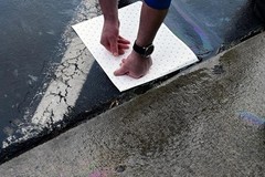 FlashDry Oil-Only Absorbent Pads Fuel Hydrocarbon Spill Cleanup