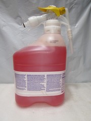 DIVERSEY DVO93063390 Neutral Cleaner, Stride Citrus, 1.32 Gallon, Orange G32K