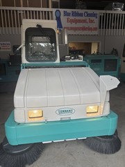 Tennant 6650 XP Gas Sweeper Totally Serviced Cab With Heat And Air Low Hours GM