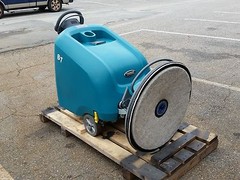 TENNANT B7 27″ Walk Behind battery Burnisher under 100HR 60 days parts WARRANTY
