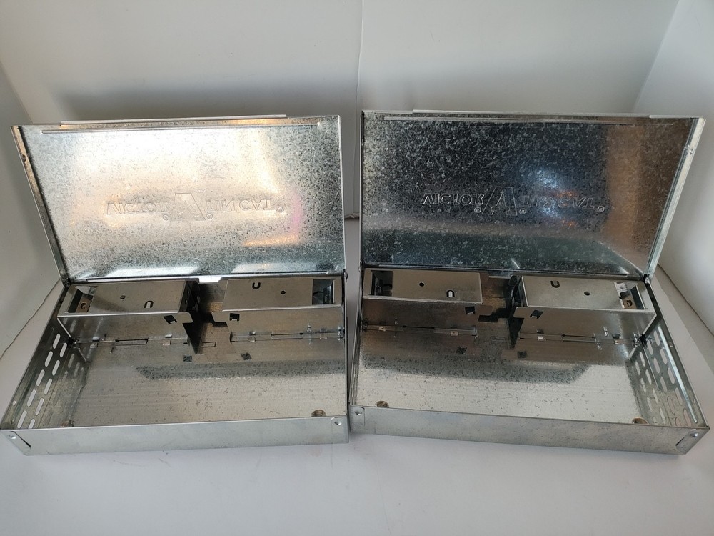 2 Pk Victor Tin Cat Solid Lid Multicatch HUMANE Mouse Trap M310 Up 2-30 Mice Ea.