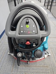 Tennant T5 28″ Dual Disk Walk-Behind Floor Scrubber Cleaner w/ec-H2O | 180 Hrs