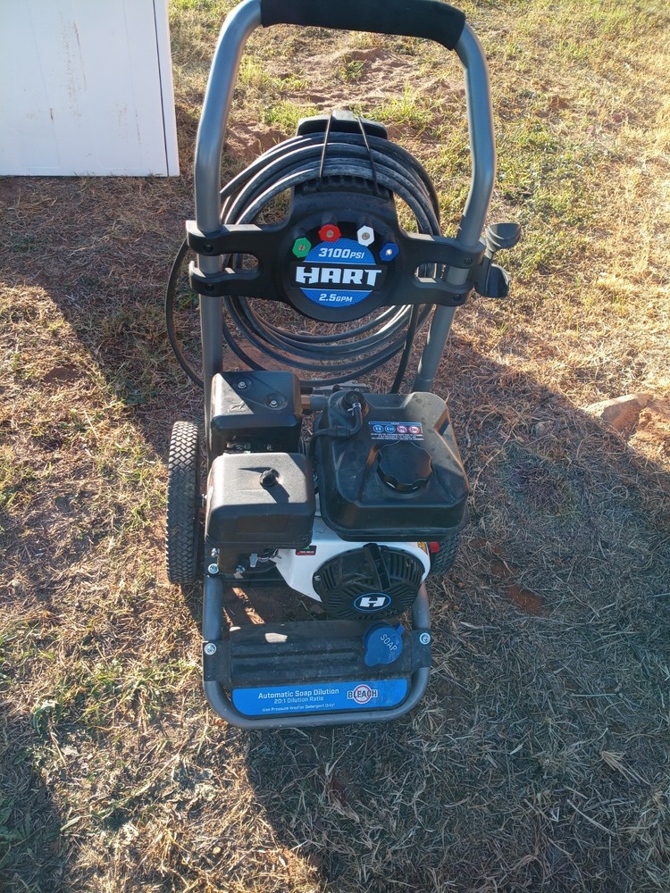 HART 3100 PSI Wheel-Mounted Gas Pressure Washer 2.5 GPM High Flow