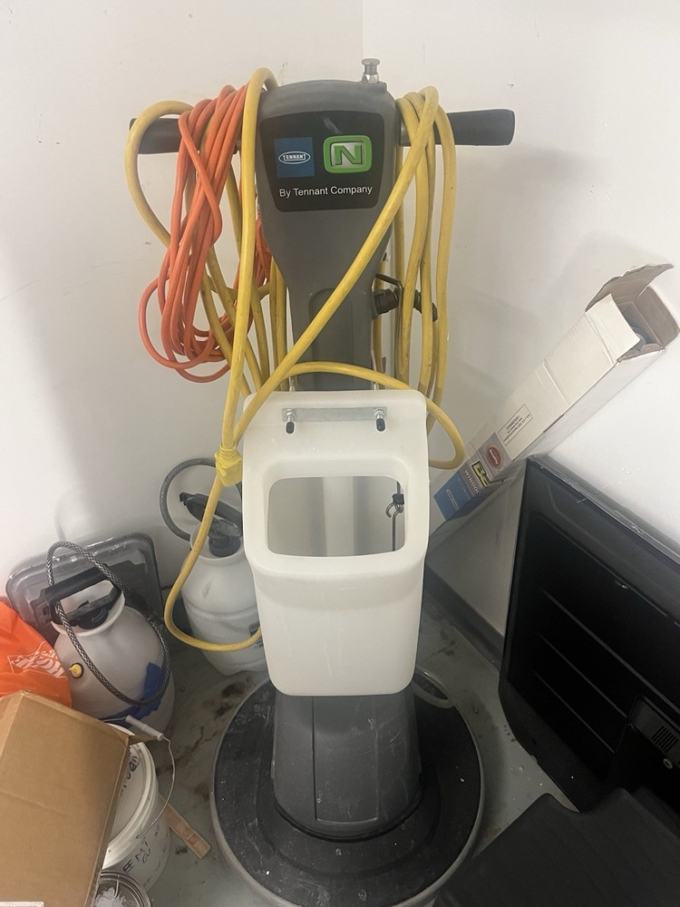 TENNANT Floor Scrubber: 20 in Machine Size, 175 RPM Brush Speed FM-20-SS