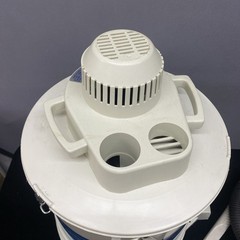 Shop-Vac Wet-Dry Vacuum Model 600A Made in U.S.A Blue White W Hoses& Attachment