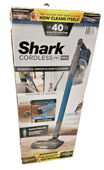 Shark IZ240 Pet Pro Cordless Stick Vacuum Cleaner with Powerfins Brushroll NEW