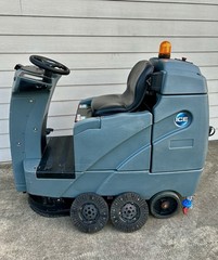 ICE RS26 Ride-On Auto Floor Scrubber – Excellent Condition
