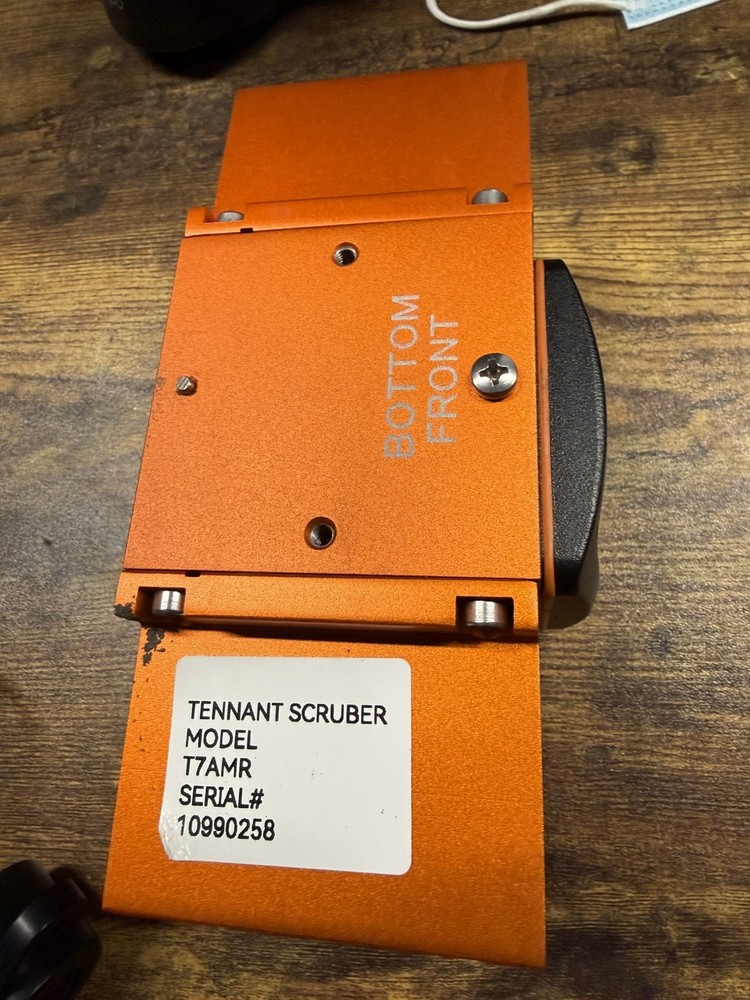 Tennant T7AMR. ICE RS26 Gen2. Minuteman MaxRide 20. Front 3D camera 830-00115-01