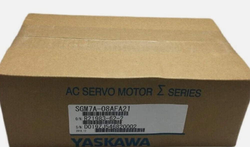 New In Box YASKAWA SGM7A-08AFA21 Servo Motor