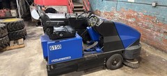 American Lincoln Ride On sweeper warehouse