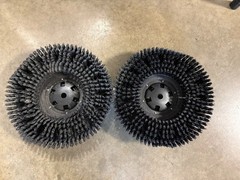 (2) 13″ CLEANING BRUSHES FOR MINUTEMAN 260 WALK BEHIND SCRUBBERS, 10D#21
