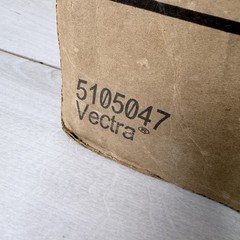 Diversey Vectra Floor Finish 5 Gallon 5105047 Commercial 19% Solids BIB Coating