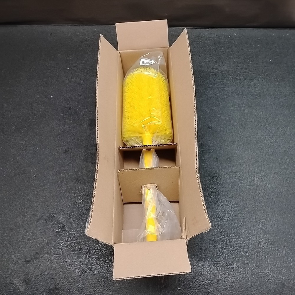 16″ Yellow Plastic 4″ Round Wheel Scrubber Scrub Brush