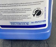 (2 PACK) Diversey 95722109 RoomCare R3 Plus 2.5 L Multi-Surface & Glass Cleaner