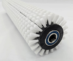 TASKI Pro Carpet 45 – White Soft Brush – 7522972 – 18″ Length