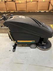 NSS Self-propelled 20″ floor scrubber with NEW batteries and FREE shipping!