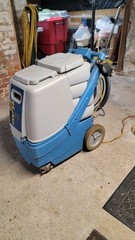 Carpet Cleaning Extractor