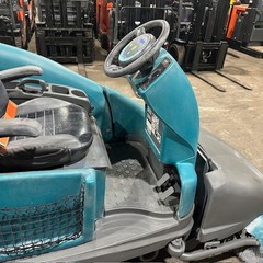 2020 Tennant T16 Rider Floor Scrubber/Sweeper 36 Volt Electric 947 Hours