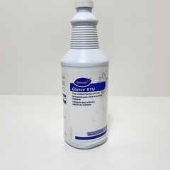 Lot Of 2 Diversey 32 oz. Spray Bottle Glass and Multi-Surface Cleaner