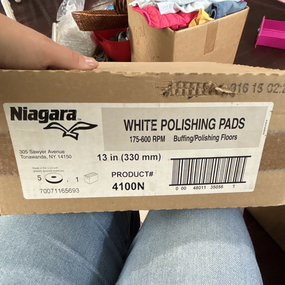 Niagara White Synthetic Floor Polishing/Buffing Pad 13in Round 4100N