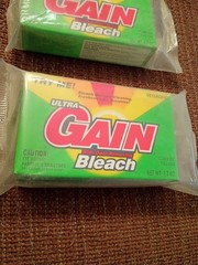 2 Vtg Ultra Gain Odor Removing Bleach Powder Detergent 3.7 oz Sample Boxes 1993