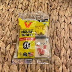 Victor Wooden Snap Mouse Traps Metal Pedal Wood Pest Control M040