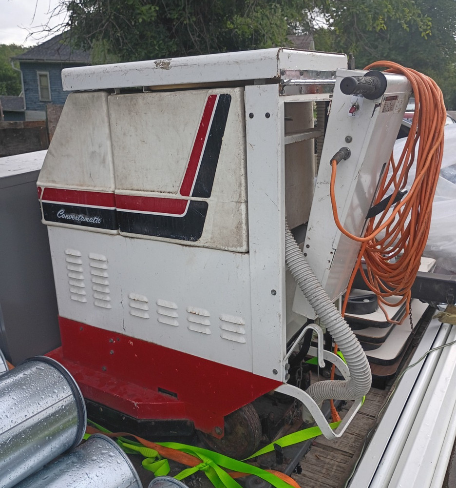 Advance 20ECR Walk-Behind Corded Floor Scrubber 115V 1HP Disc