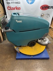🚨 Tennant T600e Walk-Behind Floor Scrubber –32” 36V Only 359 hours SN1196