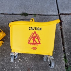 Harper By CleanCo Commercial Mop Bucket 35 Quart W Side-Press Wringer Heavy Duty
