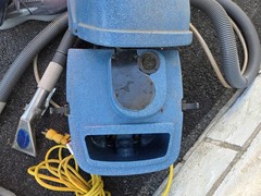 EDIC Bravo Carpet Extractor Portable Cleaner Vacuum Machine 115V READ HALF WORKS
