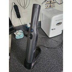 Shark WANDVAC Cordless Hand Vac (Model WV201) in slate light weight read desc