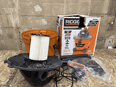 RIDGID 9 Gal. 4.25 Peak HP NXT Wet/Dry Vac w/ Debris Filter, Locking Hose & Acc.