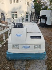 floor scrubber tennant 7400, working condition but needs tlc
