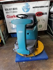 Tennant T7 RideOn Floor Scrubber 32” 03/18 Low Hours 502 Stock#1252