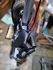 Hoover UH75210 MAXLife PowerDrive Swivel XL Pet Bagless Upright Vacuum Cleaner