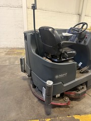 2021 Advance CS7010 48 LP Hybrid 48″ Warehouse Rider Sweeper Scrubber 276HRS!