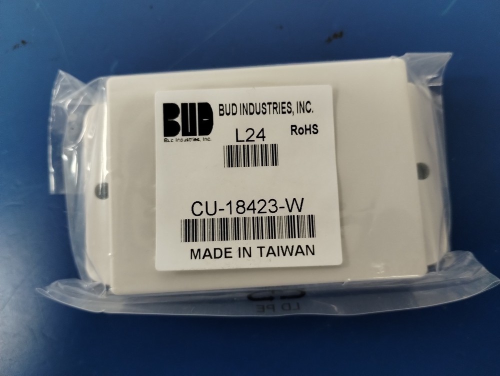 LOT OF 10 BUD INDUSTRIES CU-18423-W Snap Utility Box – White (2.8 X 2 X 0.7 In)