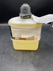 3M-23550 HB Quat Disinfectant Cleaner Concentrate 25H, Gray Cap, 2 Liter,