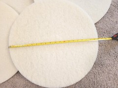 ABILITY ONE-SKILCRAFT. 1″ THICK WHITE POLISHING PAD; 20″ F5020. 1 BOX= 5 PADS.